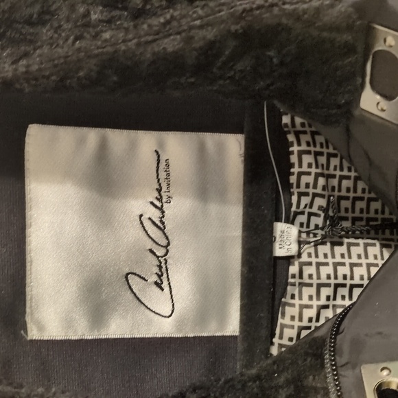 Find Luxury with Love, Carol Collection by CAbi -Carol Anderson by Invitation - Picture 10 of 14